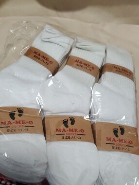 Size 11/13 Nike White Athletic Crew Socks - 12 Pack